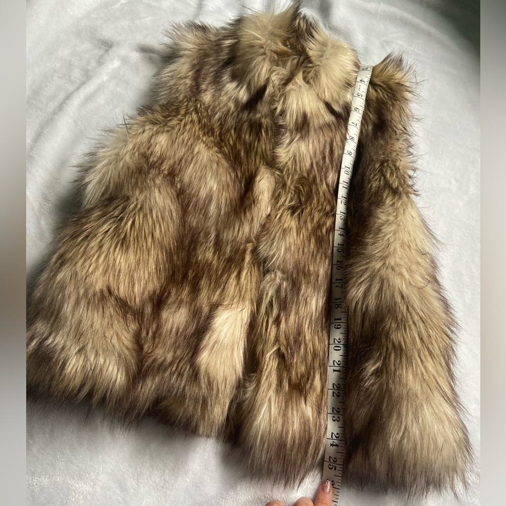 Beautiful Faux Fur Vest (Ci Sono by Cavalini) - Picture 10 of 15